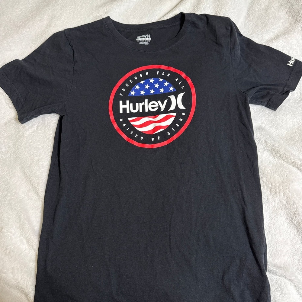 Hurley youth Everyday Independence American Flag Graphic T-Shirt. Size youth xl